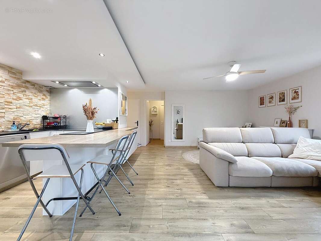 Photo 2 - Appartement à FROUZINS