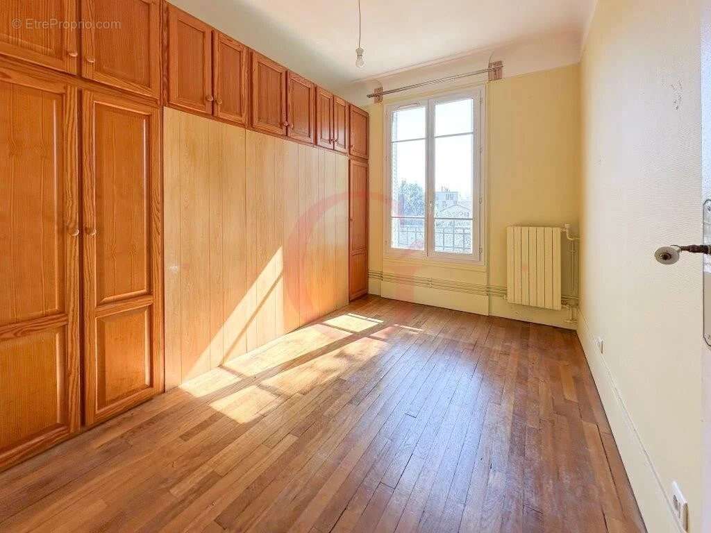 Appartement à BOURG-LA-REINE
