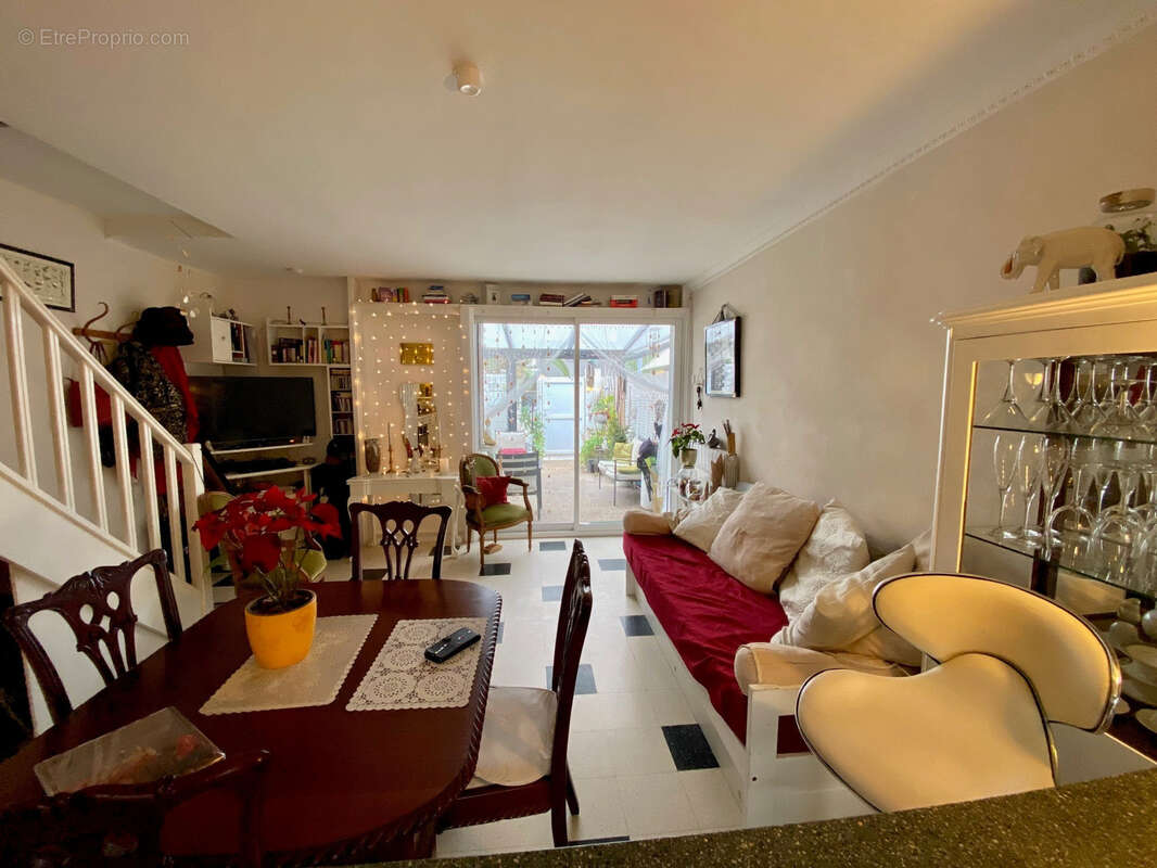 LA GRANDE MOTTE   Bel Appartement T3 de 60m2 avec un jardin de 20m2 à 2minutes de la MER! - photo 3