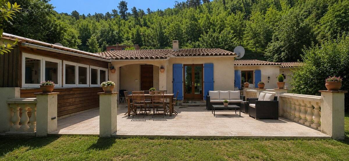 Maison à TOURRETTE-LEVENS