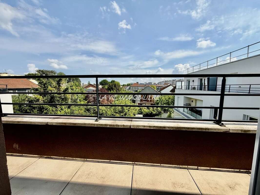 Appartement à LIVRY-GARGAN