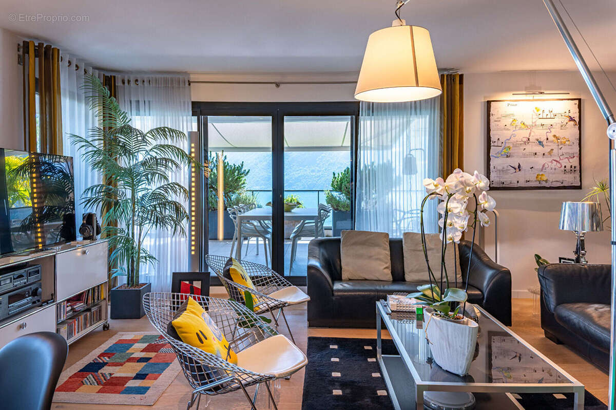Appartement à BRISON-SAINT-INNOCENT