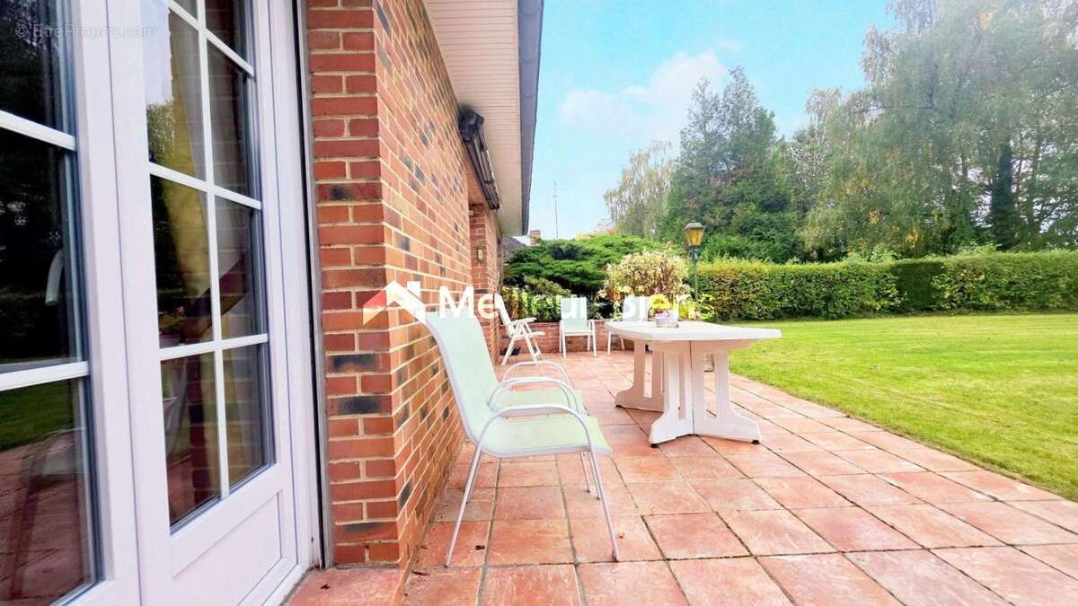 Maison à AULNOYE-AYMERIES