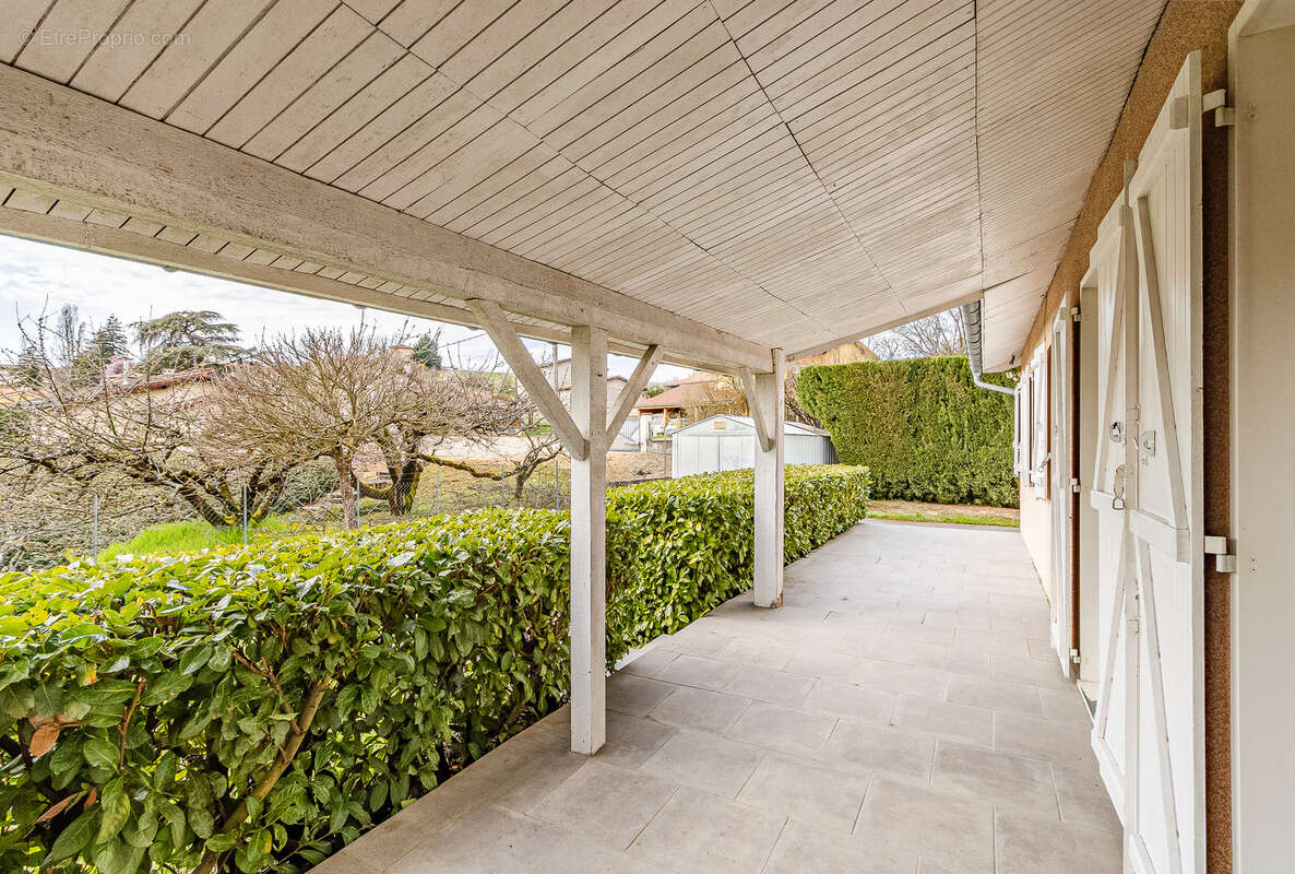 Maison à OINGT