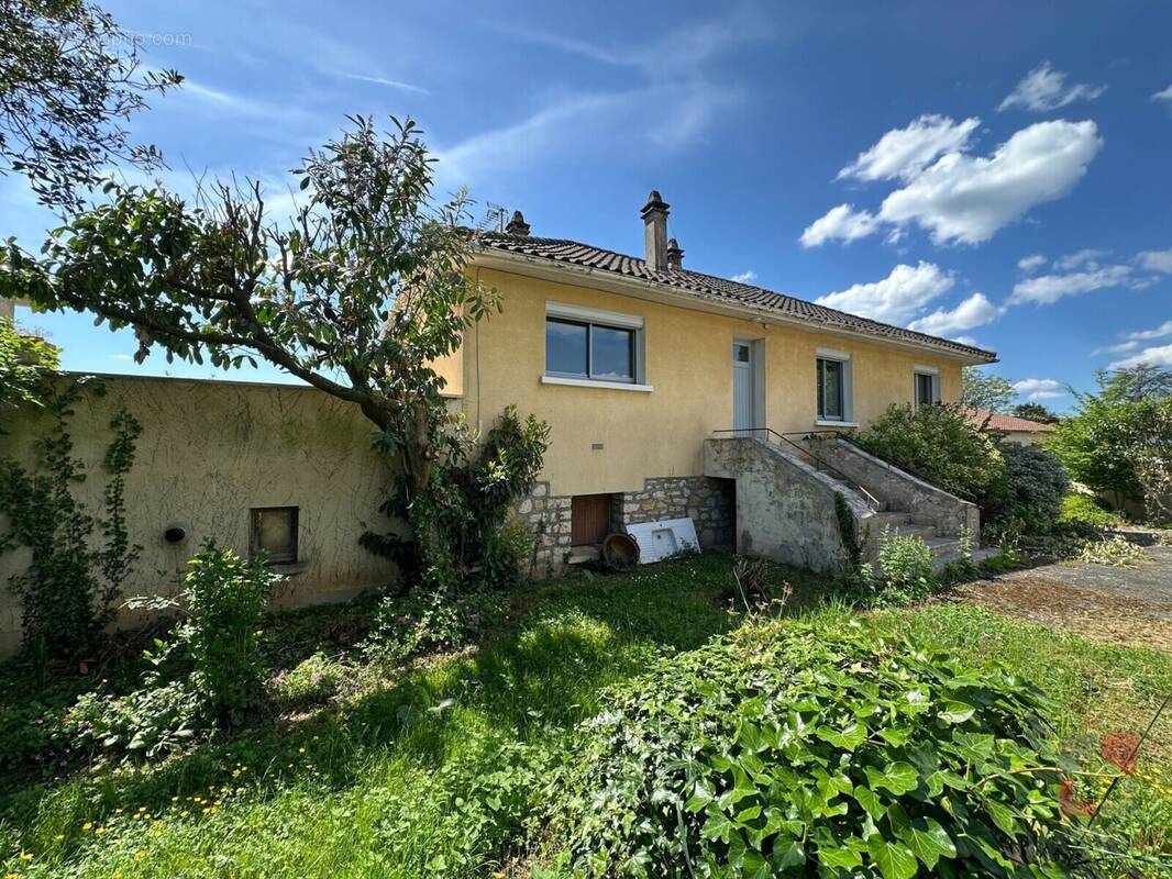 Maison à PRAYSSAC
