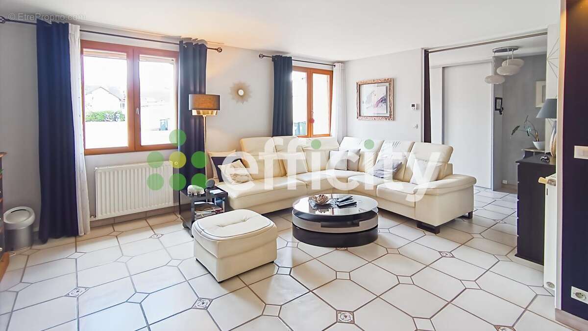 Maison à SAINT-MARCEL