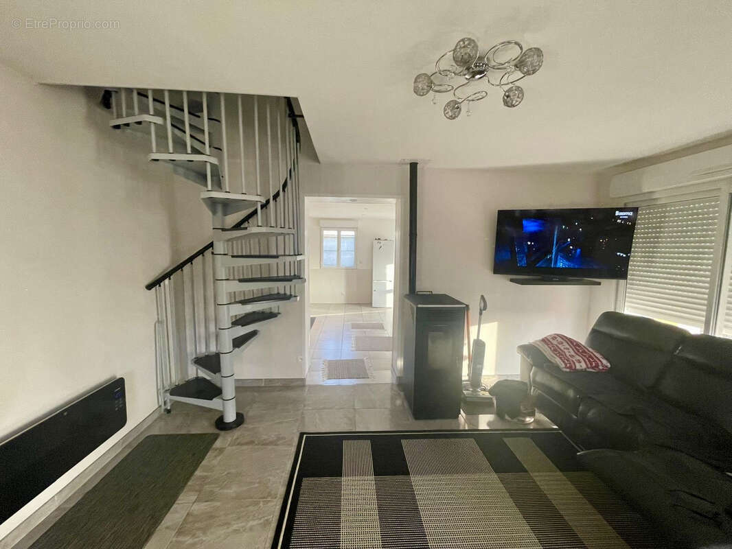 Maison à SAINT-AUBIN-LE-CAUF