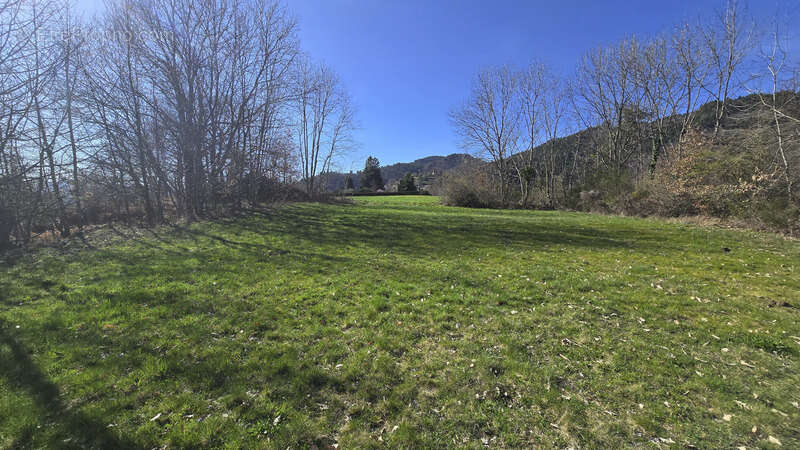 Terrains constructibles de 15 964,00 m² SAINT CIERGE SOUS LE CHEYLARD (07) - photo 3
