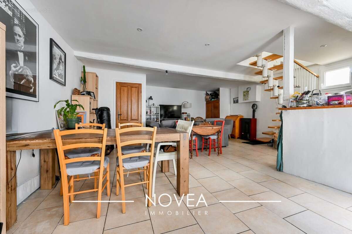 Maison 128 m² à Couzon-Au-Mont-D'or  - photo 3