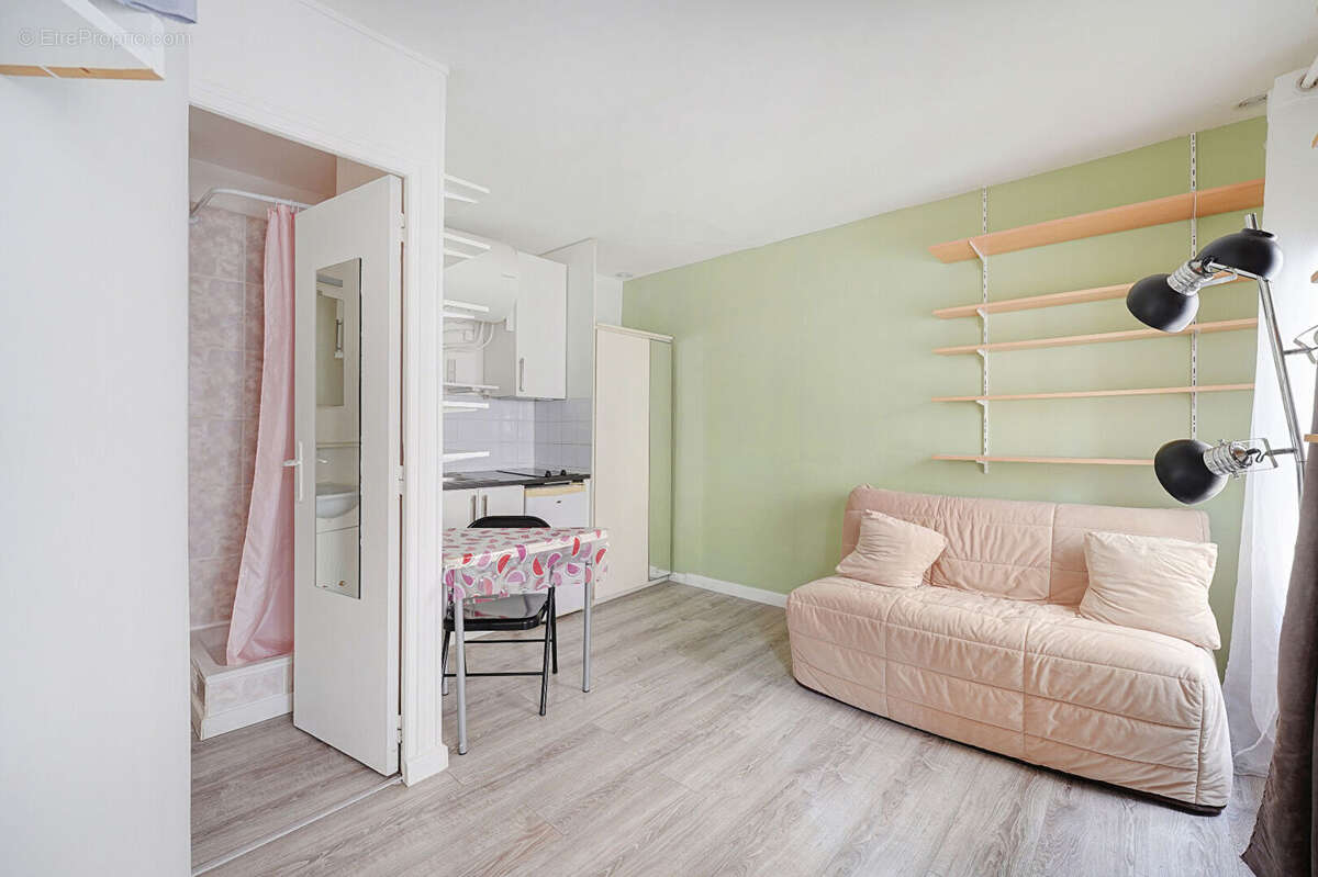 Appartement à PARIS-10E