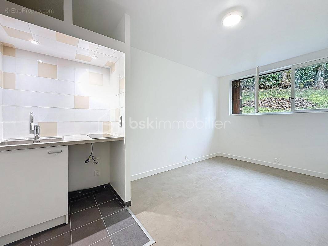 Appartement à VILLE-D'AVRAY