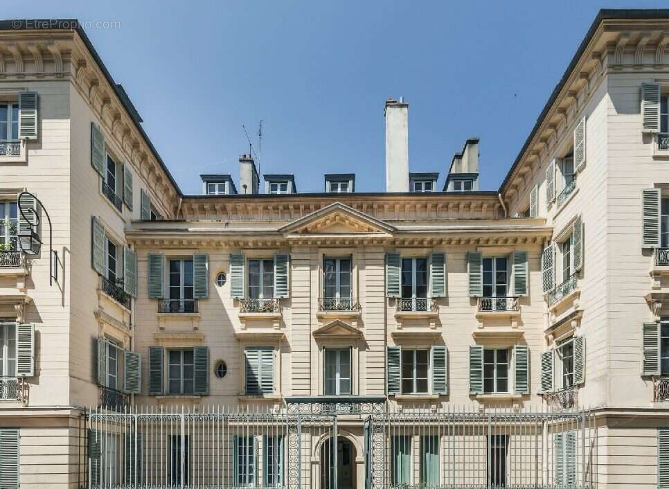 Appartement à VERSAILLES