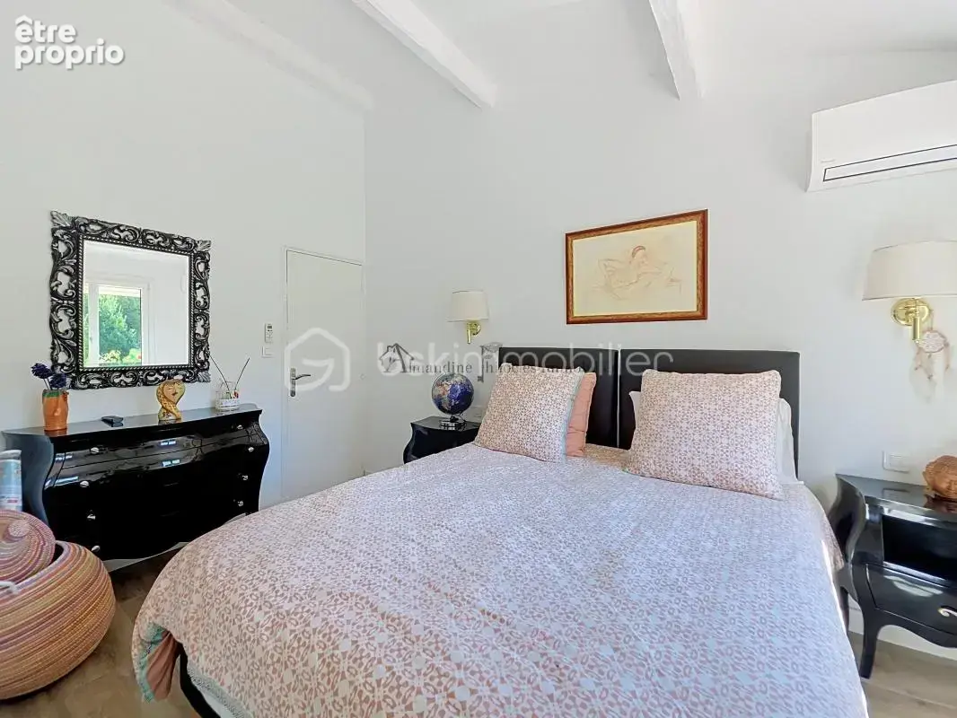 Maison de caractère dans un quartier prisé - photo 8