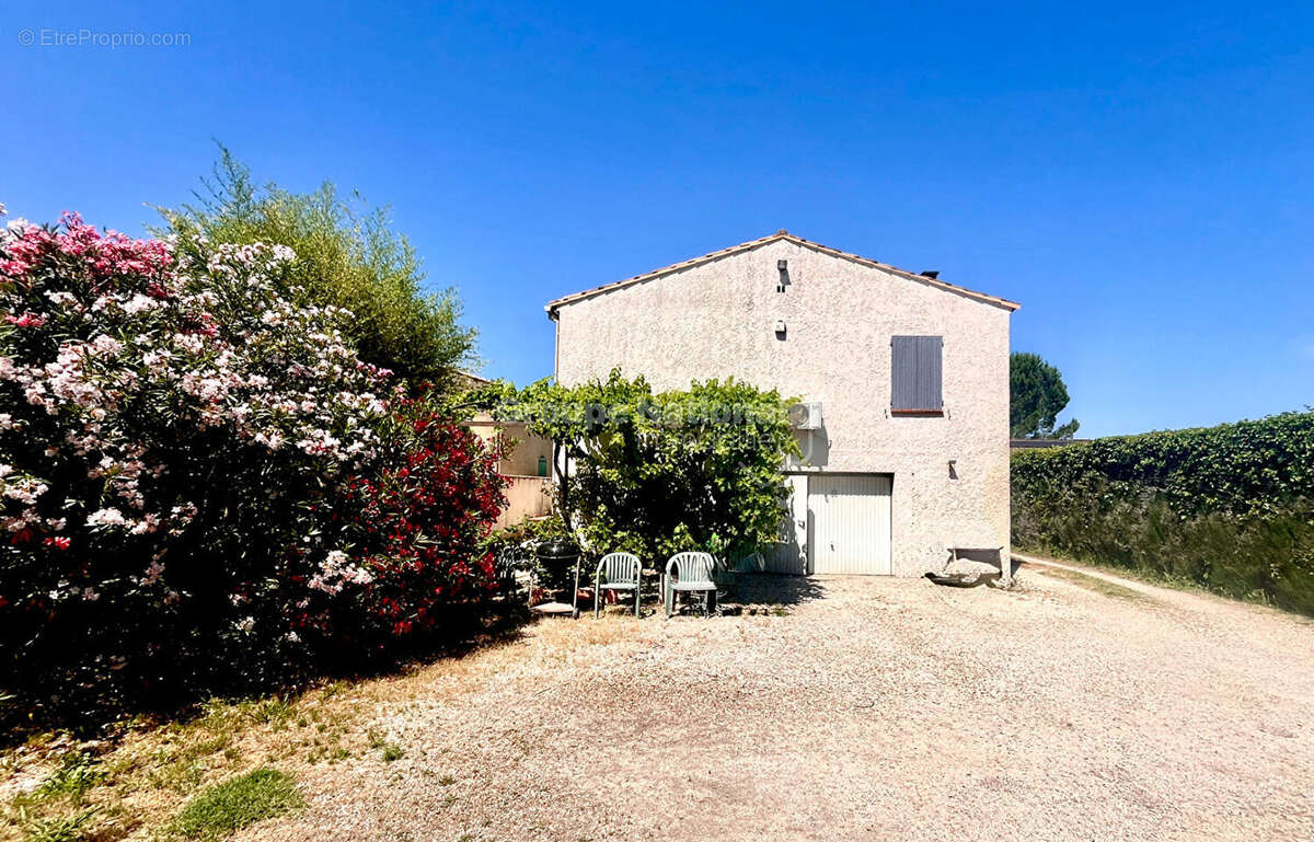 Exclusivité : Maison 4 chambres avec jardin & Piscine - photo 8