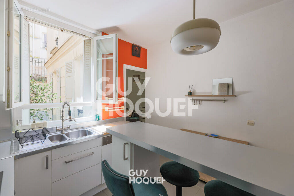 Appartement à PARIS-18E