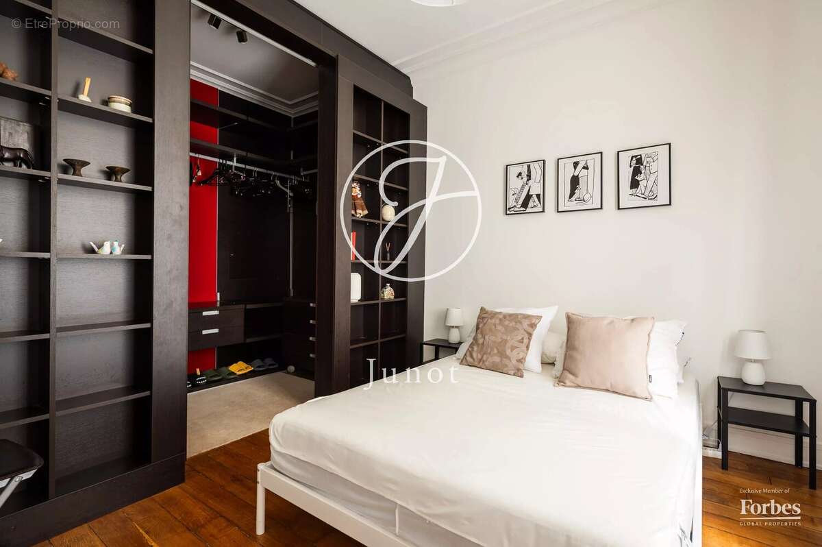 Appartement à PARIS-7E