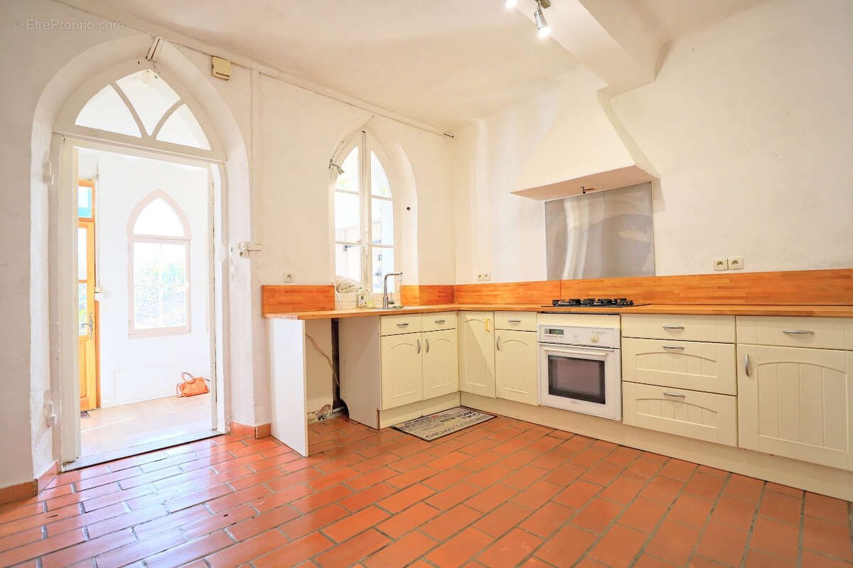 Maison à SOLLIES-TOUCAS