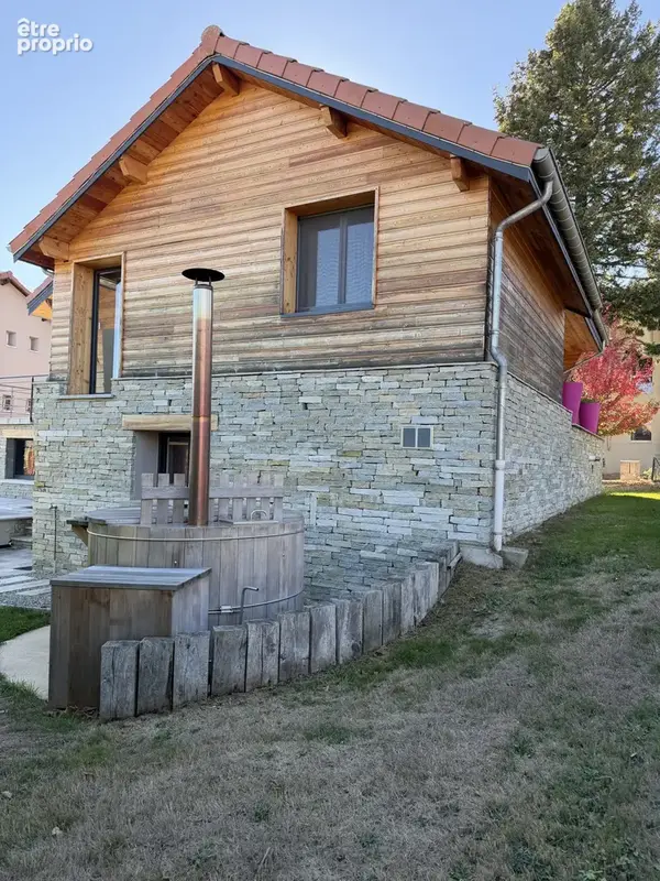 St genest malifaux (42) maison, chalet de 200 m2 hab sur terrain clos 1065 m2 avec piscine - photo 11