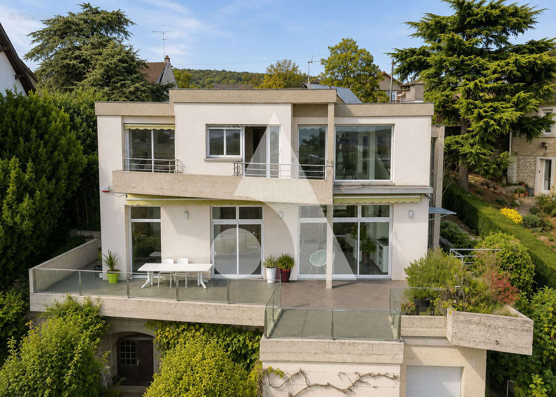 Maison à LA FRETTE-SUR-SEINE