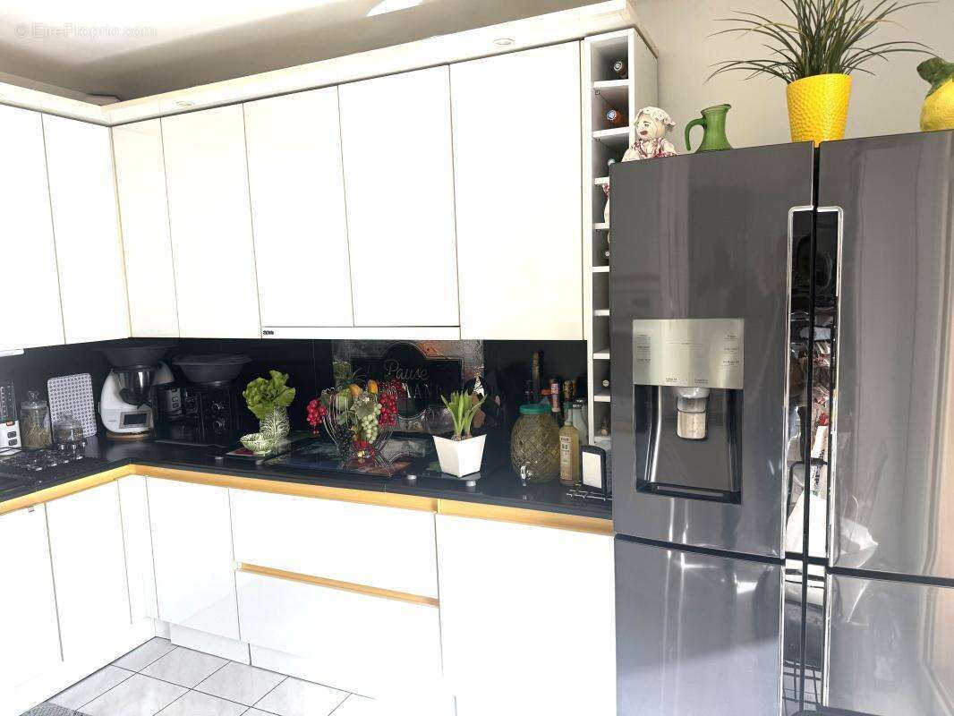 Appartement à L'ISLE-SUR-LA-SORGUE