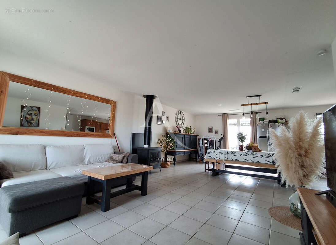 Maison à LEZIGNAN-CORBIERES