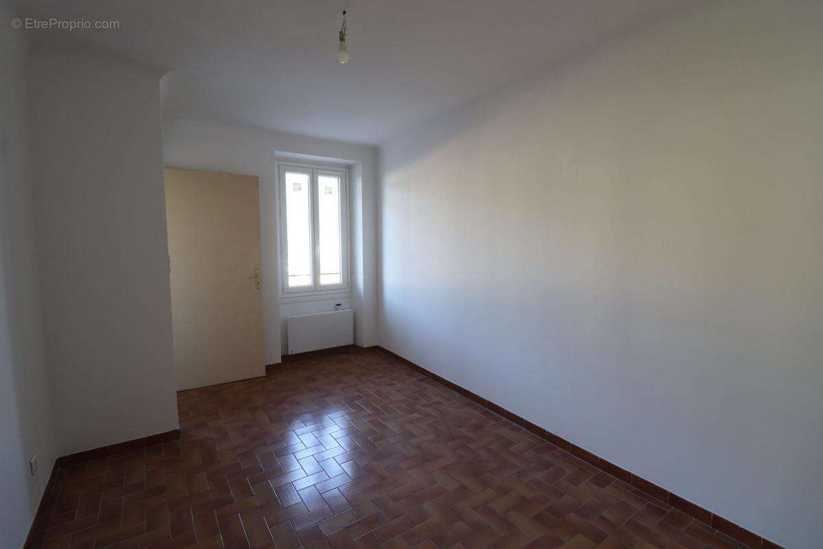 Appartement à L'ESCARENE