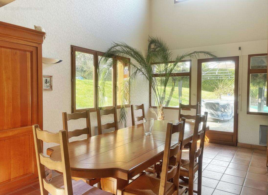 Maison à SATHONAY-VILLAGE