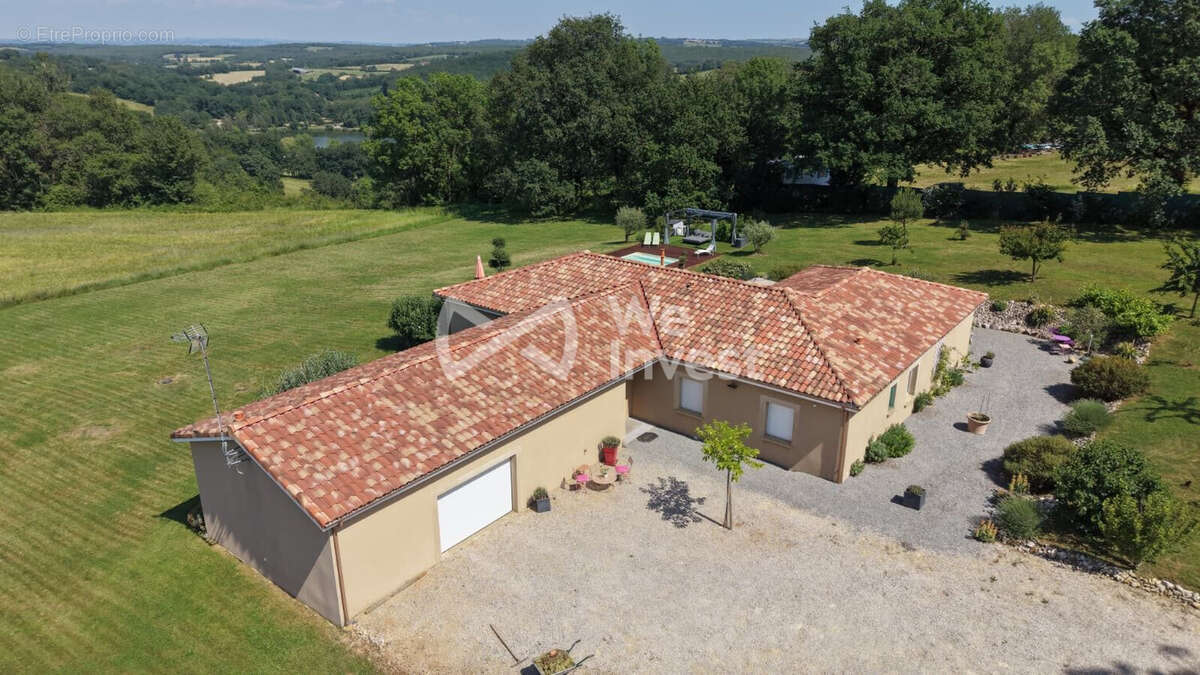 Maison 180 m² à Parisot  - photo 7