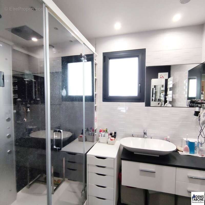 Maison à MONTLIGNON