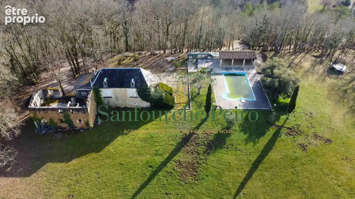 Face à la Bastide de Domme, vallée de la Dordogne, à 14 km de Sarlat, Périgord Noir - photo 25