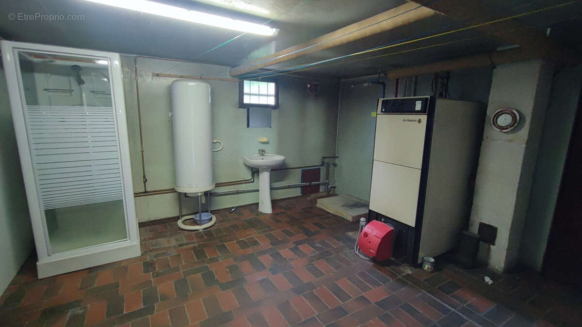 LOUGRES Maison Individuelle de 103m2 env. de type F5 - photo 17
