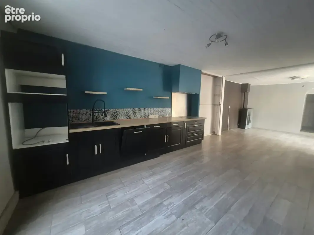 Maison de ville avec cour et garage - photo 2