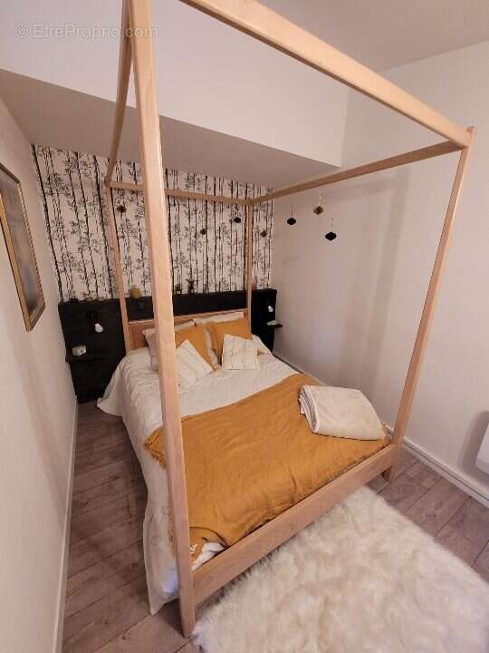 Appartement à SAINT-LEONARD-DE-NOBLAT