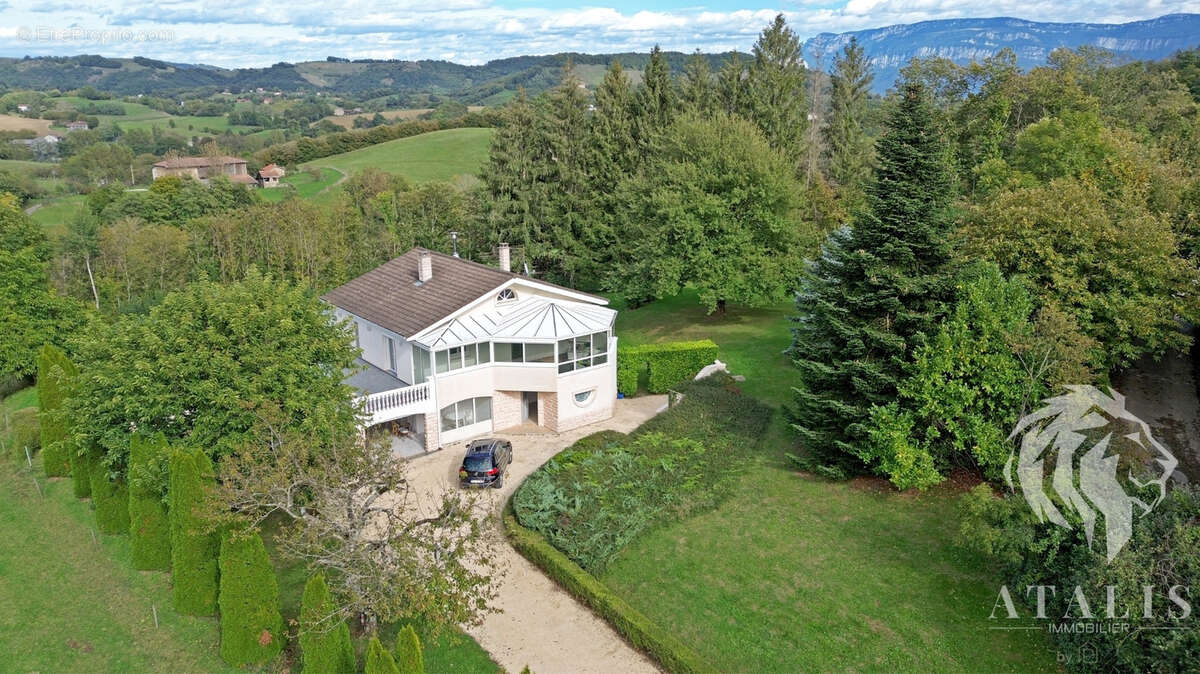 Maison à SAINT-VERAND