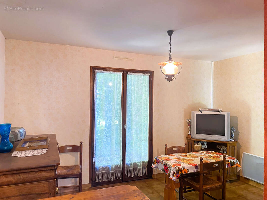 Maison à BAZOCHES-SUR-LE-BETZ