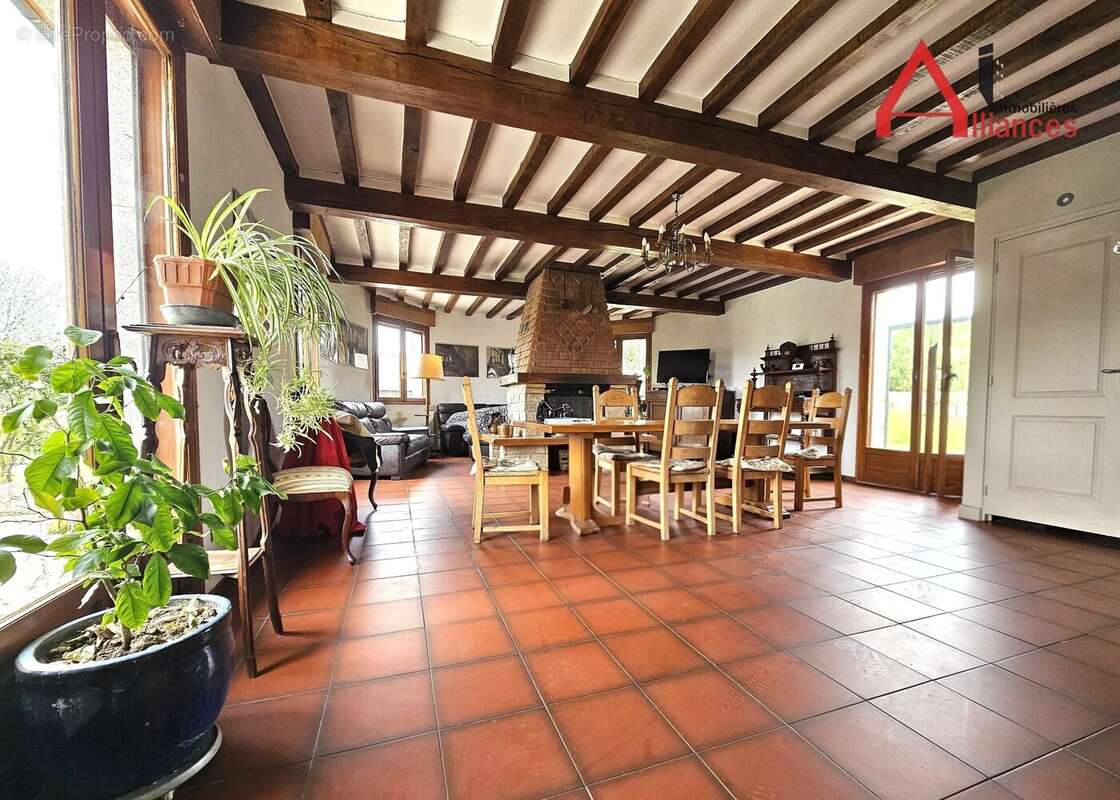 Maison à VILLERS-SOUS-FOUCARMONT