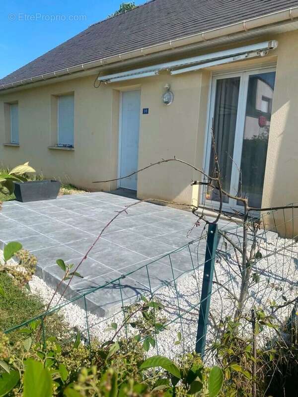 Maison à LA CHAPELLE-ERBREE