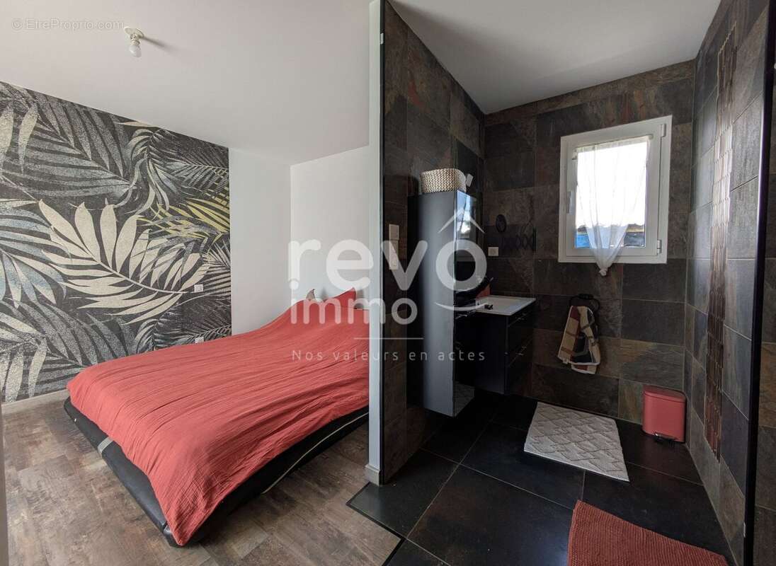 Maison à SAINT-COLOMBAN