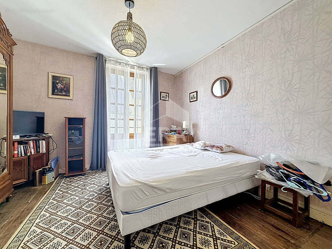Maison à ETAMPES