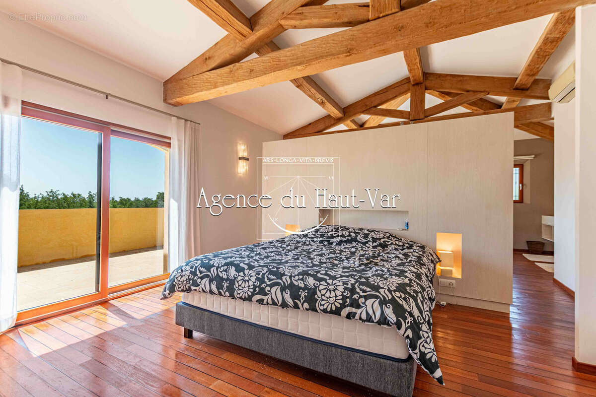 Superbe villa moderne, 4 chambres, 3300m2 de terrain - photo 24