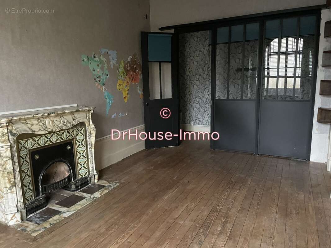 Maison à SAINT-PAUL-EN-JAREZ