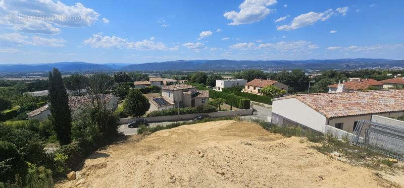 Terrain à ETOILE-SUR-RHONE