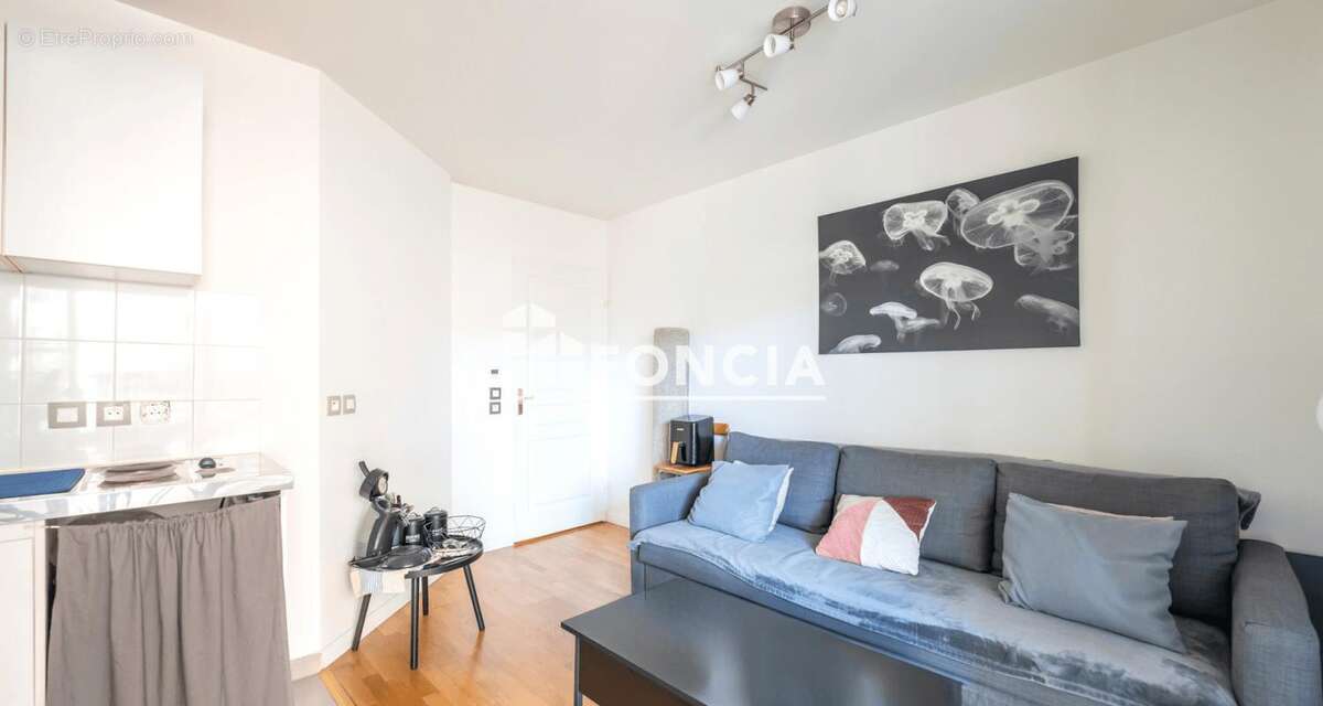 Appartement à LA GARENNE-COLOMBES