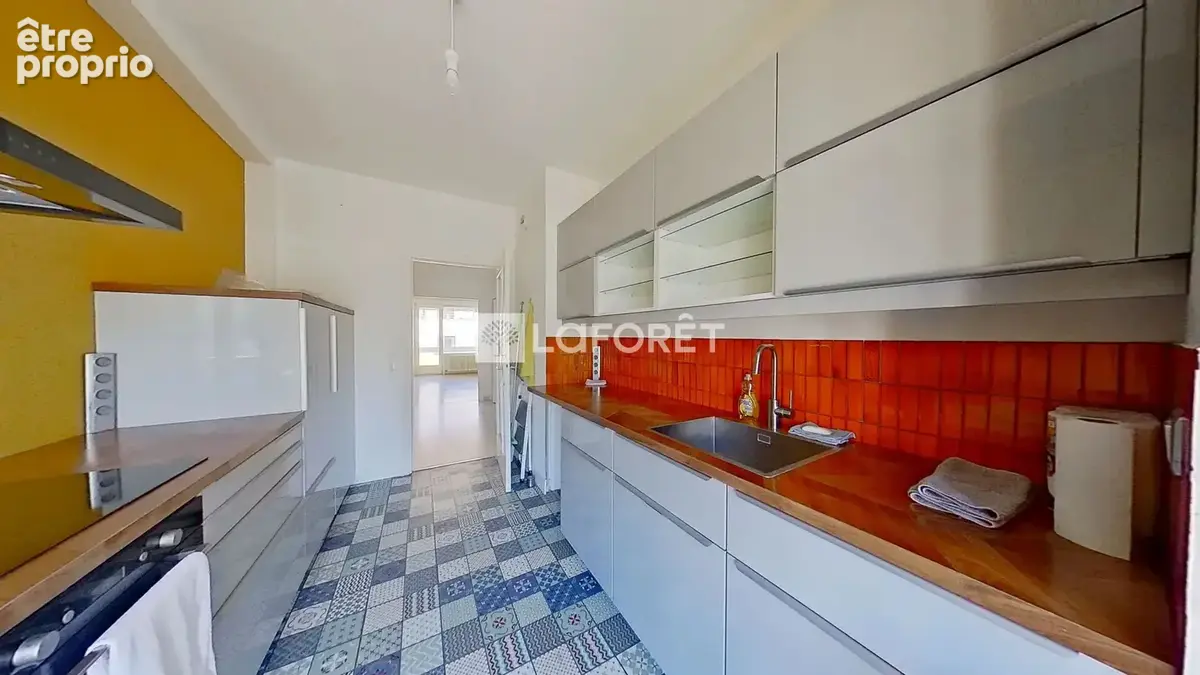 Tête d'Or - Dernier étage T3 - 73 m2 - Deux balcons - photo 6