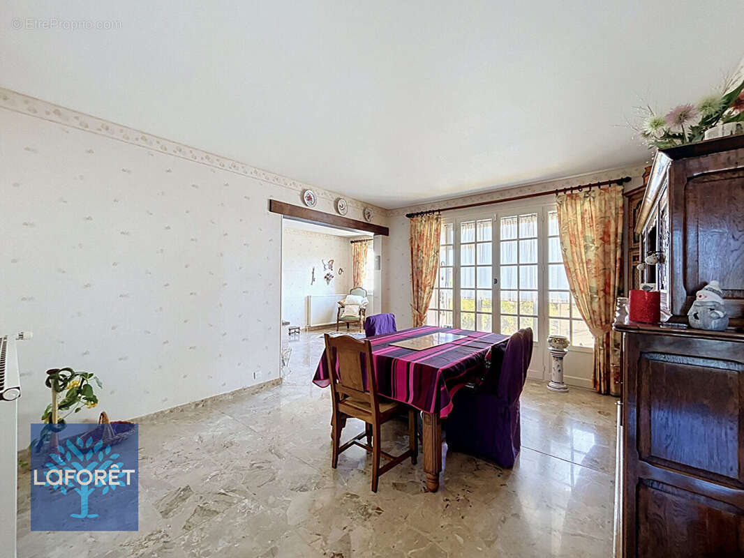Maison Corbeil Essonnes 6 pièces 157 m2 - terrain 720m² - photo 4