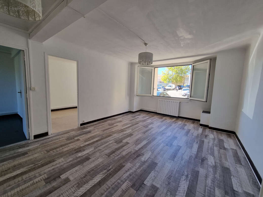 Appartement à MARSEILLE-15E