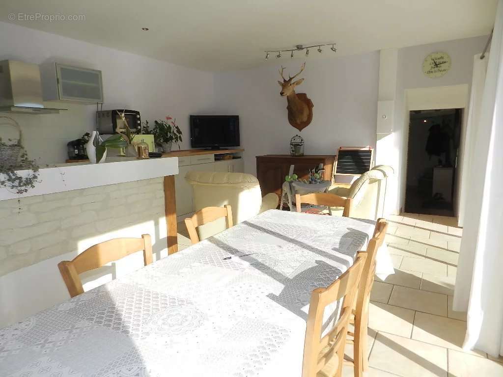 Maison à SAINT-PIERRE-SUR-DIVES