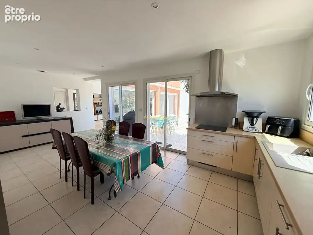 Villa contemporaine à vendre au Grau d'Agde . À 150 mètres de la plage - photo 7
