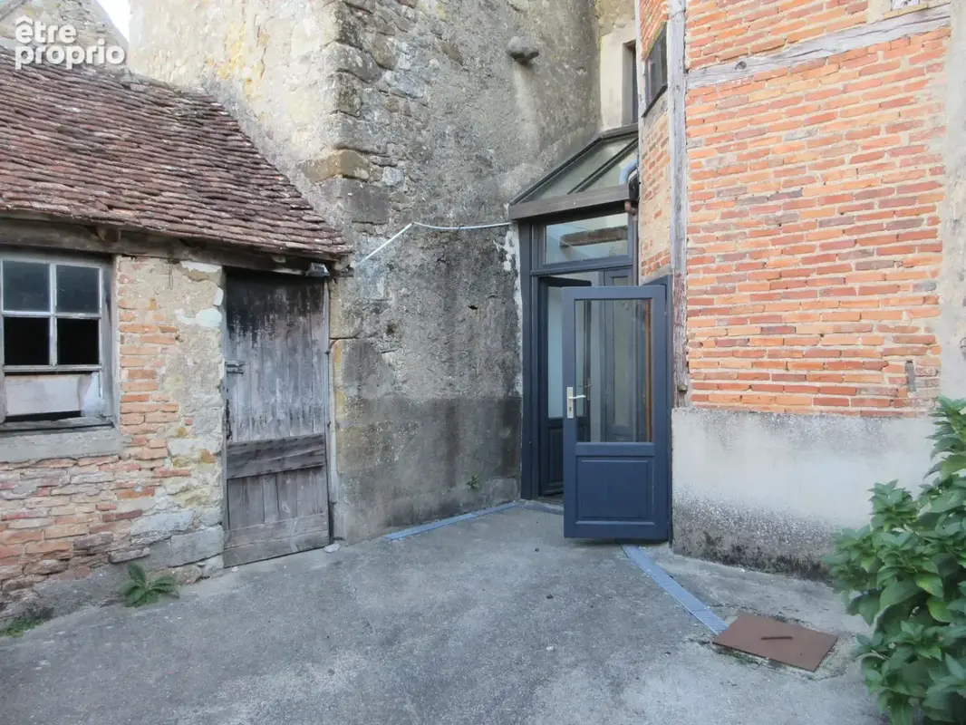 Maison de caractère au charme authentique ! - photo 4