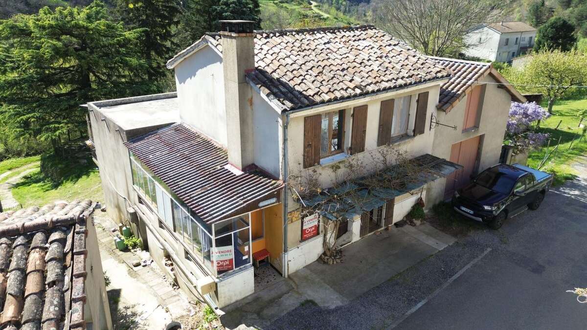 Maison à GENESTELLE